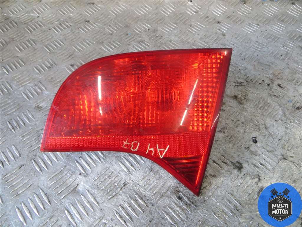 Фонарь крышки багажника правый AUDI A4 (8EC, B7 ) - (2005-2009)