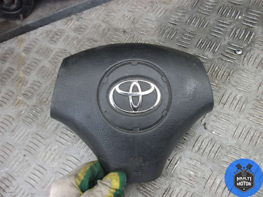 Подушка безопасности водителя TOYOTA COROLLA E12 (2001 - 2007 г.в.)