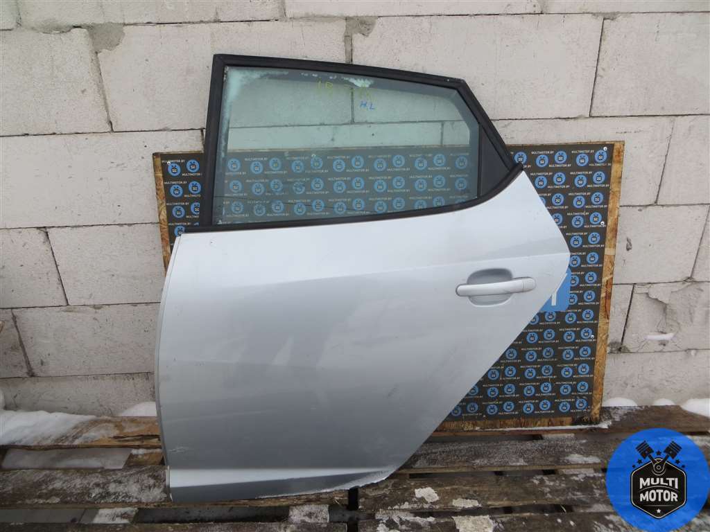 Стекло двери задней левой SEAT IBIZA (2007-2014)
