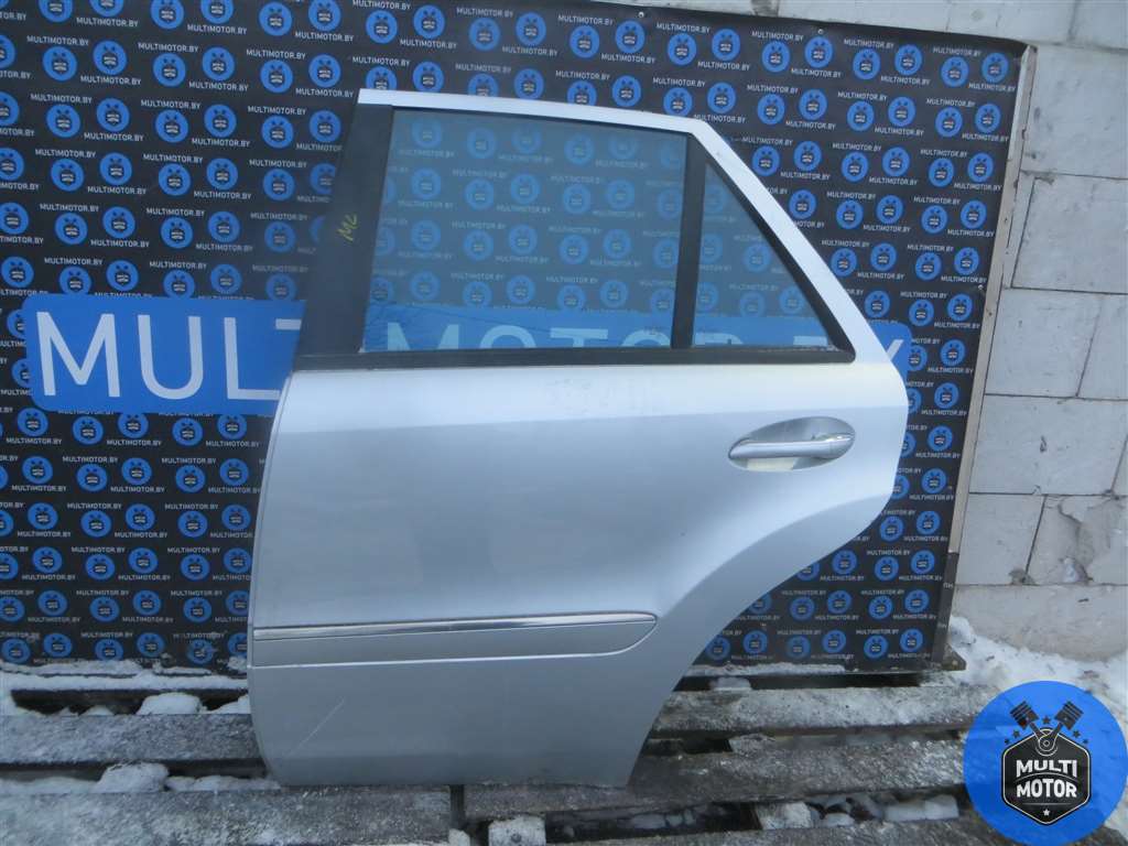 Стекло двери задней левой MERCEDES ML W164 (2005-2011)