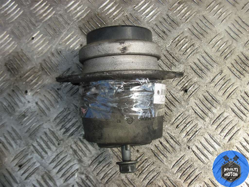 Подушка крепления двигателя Volkswagen TOUAREG (2002-2010)