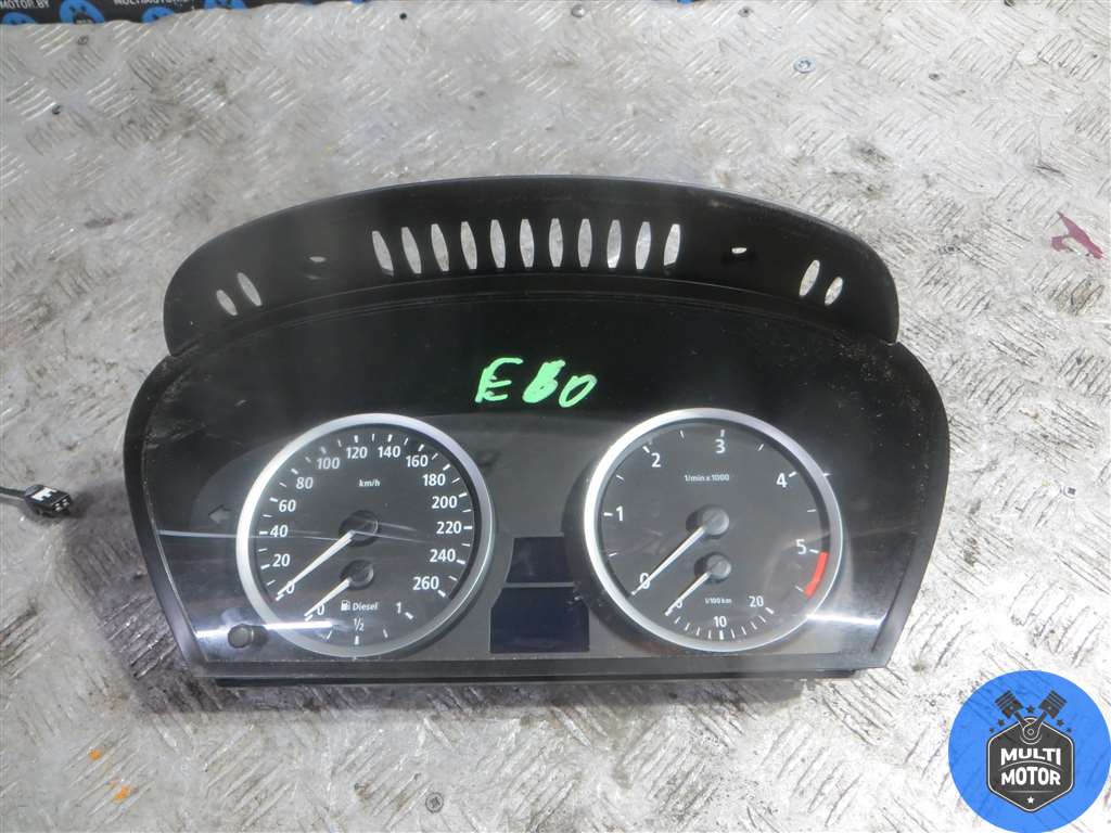 Щиток приборов (приборная панель) BMW 5 (E60/E61) (2003-2010)
