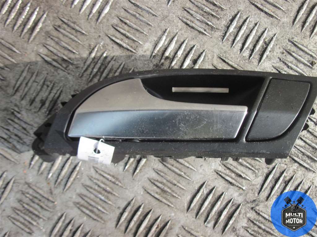 Ручка внутренняя задняя левая AUDI Q7 4L - (2005-2014)