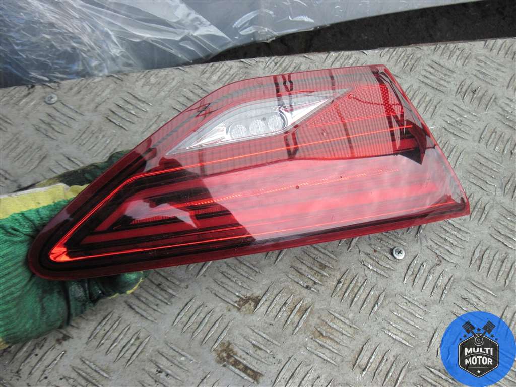 Фонарь крышки багажника левый SEAT LEON 3 (2012-2023)