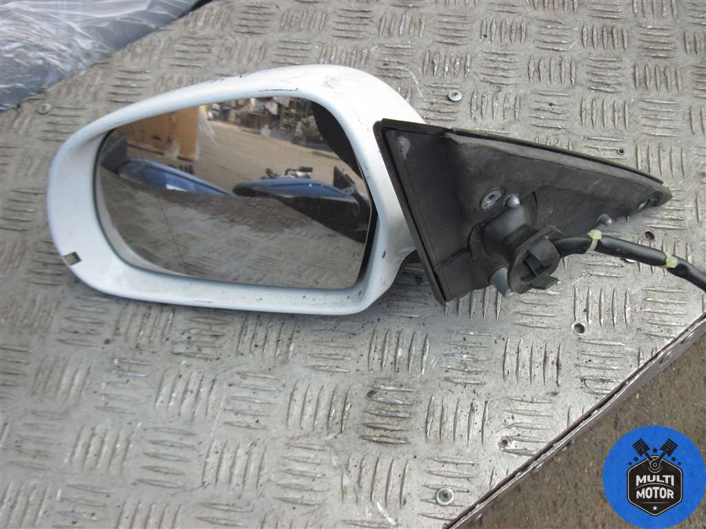 Зеркало наружное левое AUDI A4 (B8 ) - (2010-2015)